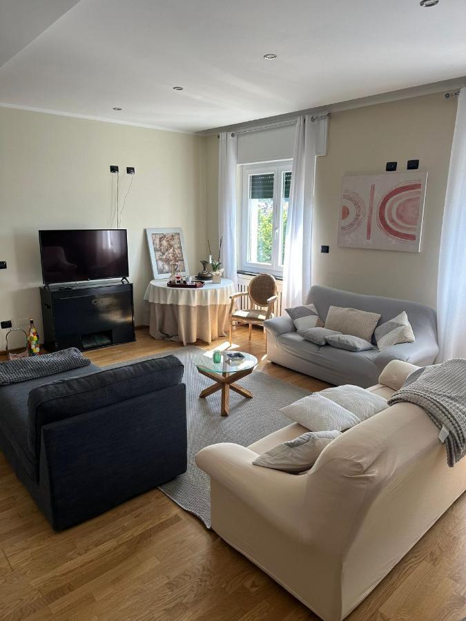 Luxury Center Appartment Novi Ligure Exteriör bild